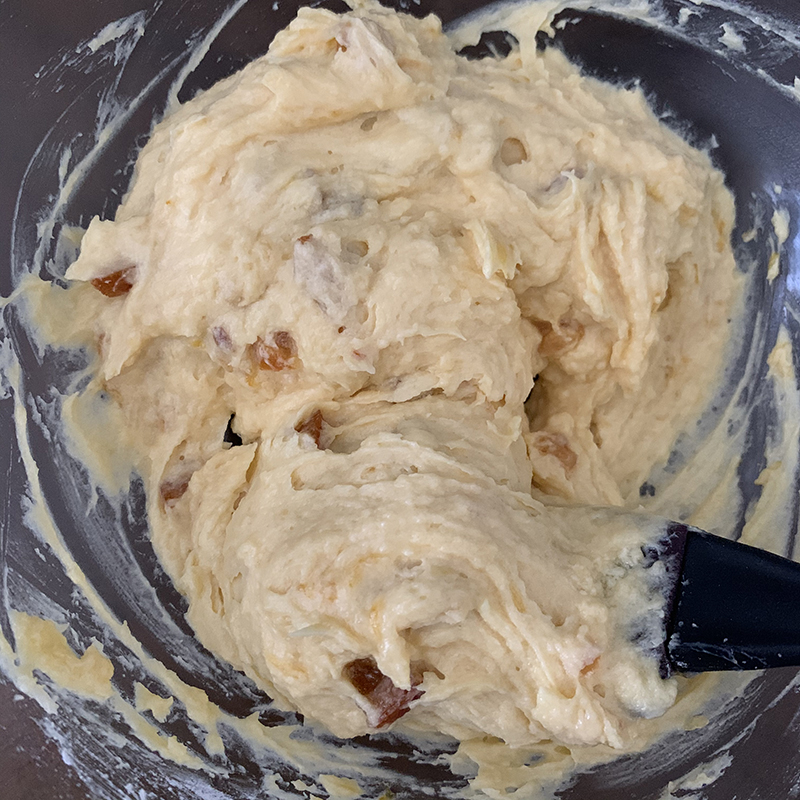 オレンジマーマレードクグロフケーキの生地のできあがり