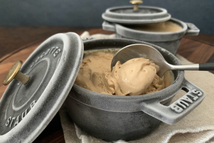 ナイジェラ・ローソンさんの凍らせるだけでできるコーヒーアイスクリーム