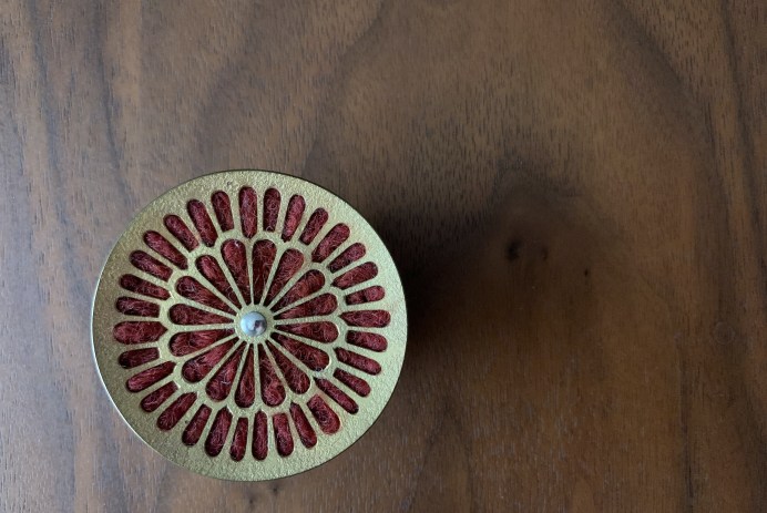 大桃沙織さんのお針刺し