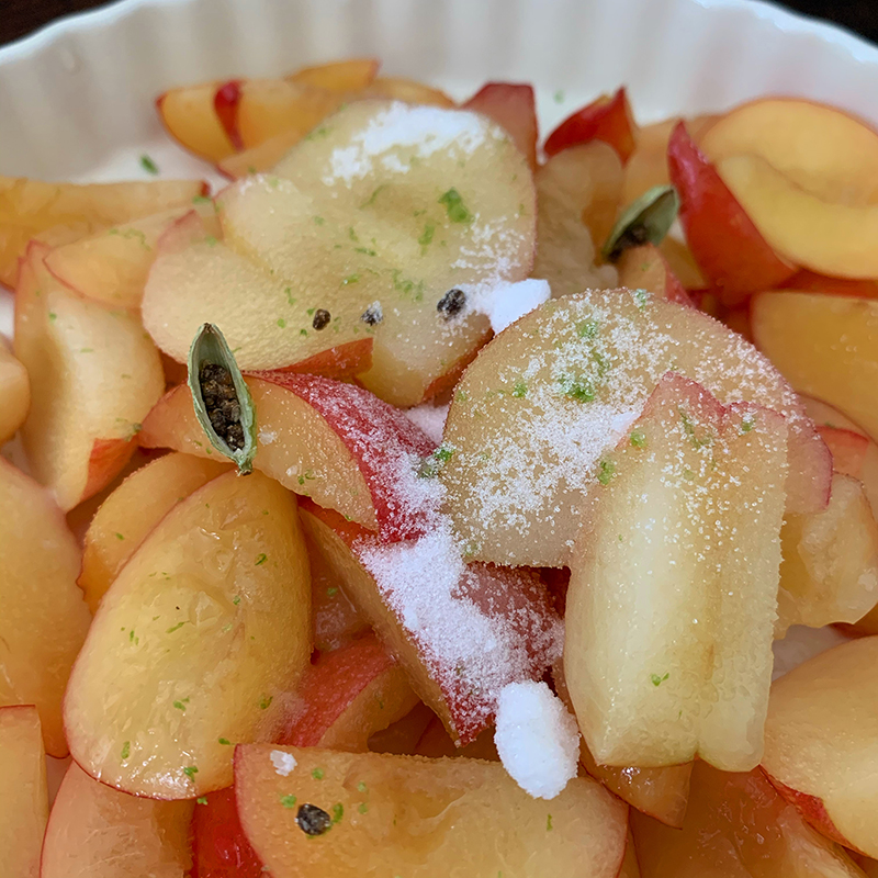 プラムのガレットのフィリングを作る