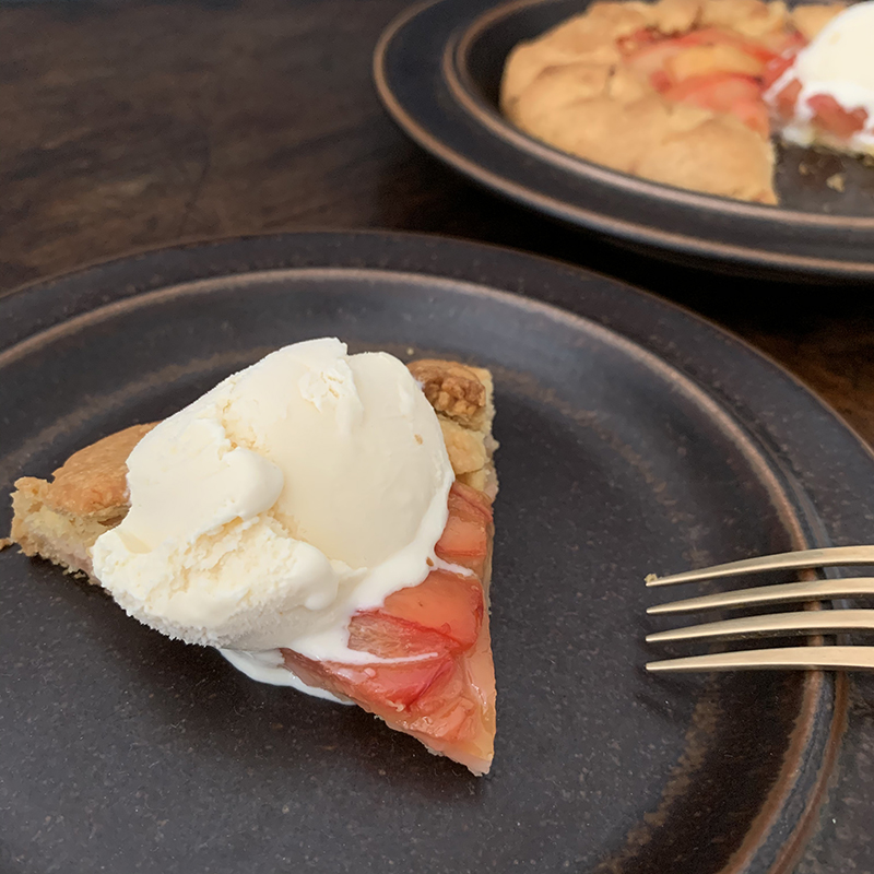 プラムのガレット