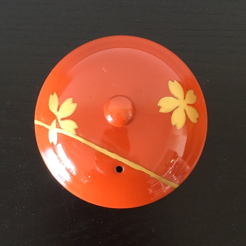 金継ぎが完成した深川製磁桜の急須の蓋