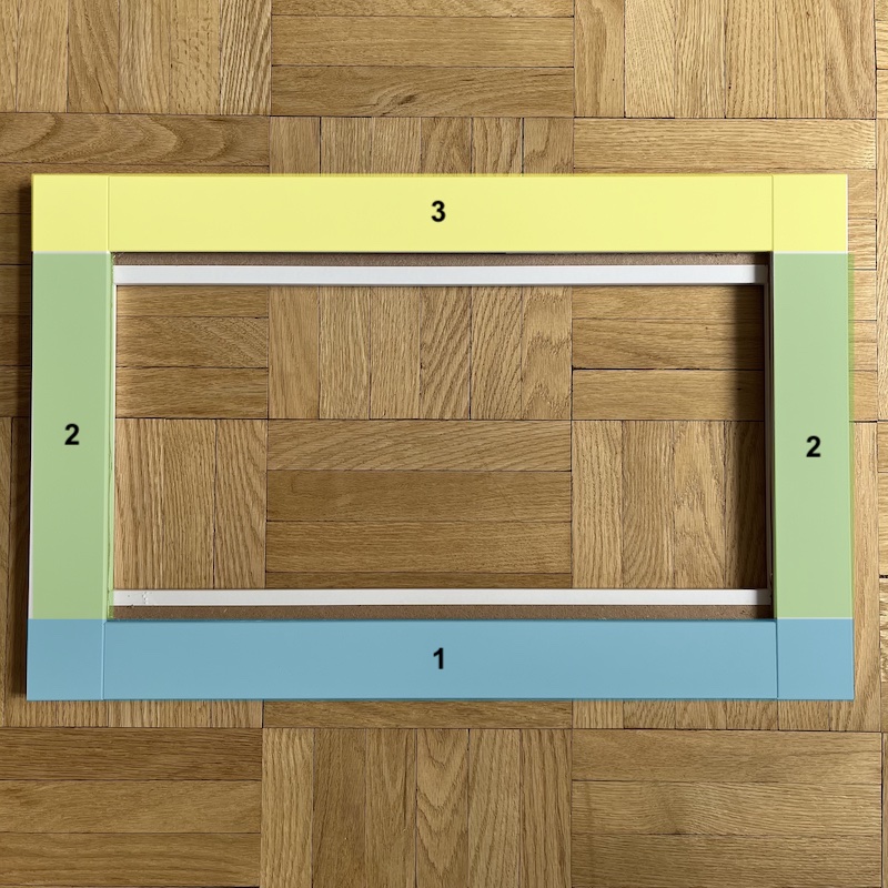 ドア枠をセクションに分けて色付けし、順番を入れた画像